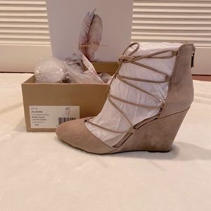 Jessica Simpson Jacee Lace-Up Wedge